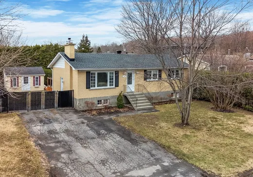 Maison à étages à vendre - 260 Rue Jean-Charles-Michaud, Saint-Basile-le-Grand, J3N1E3