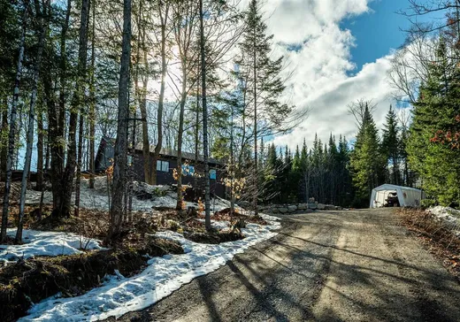 Maison à vendre - 200 Rue du Joli-Buisson, Sainte-Marguerite-du-Lac-Masson, J0T 1L0