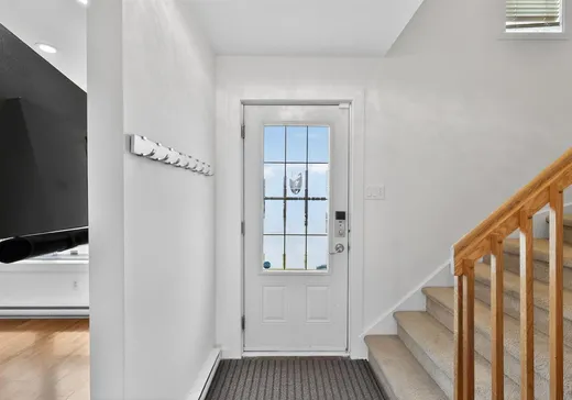 Maison à vendre - 235 Rue Laurier, L'Île-Perrot, J7V 7X1