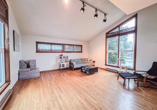 House for sale - 144 Rue Laurier, Lachute, J8H 4J7