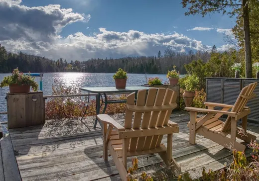 House for sale - 39 Rue Tracy, St-Hippolyte, J8A 3G1