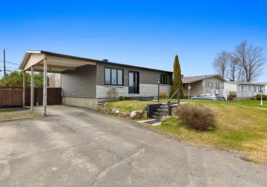 Maison à vendre - 8 Rue Pierre-Laporte, Grenville, J0V 1J0