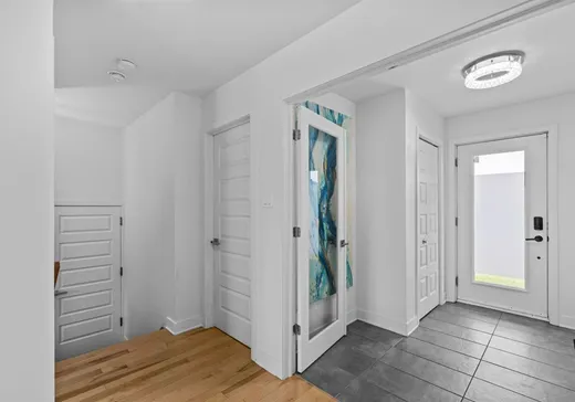 House for sale - 3309 Rue Laurin, Sainte-Marthe-sur-le-Lac, J0N 1P0