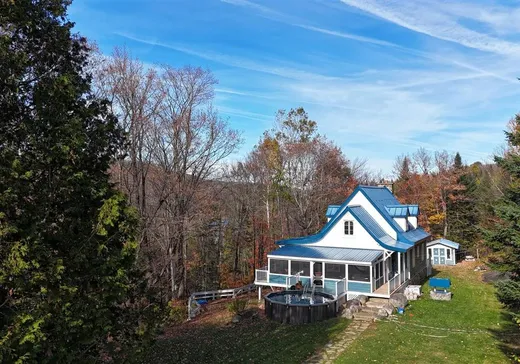 Two or more stories for sale - 2680 Ch. des Hauteurs, Ste-Lucie, J0T2J0