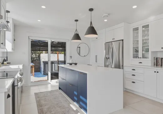 Maison à vendre - 218 Rue Desnoyers, Mont-Saint-Hilaire, J3H 5K1