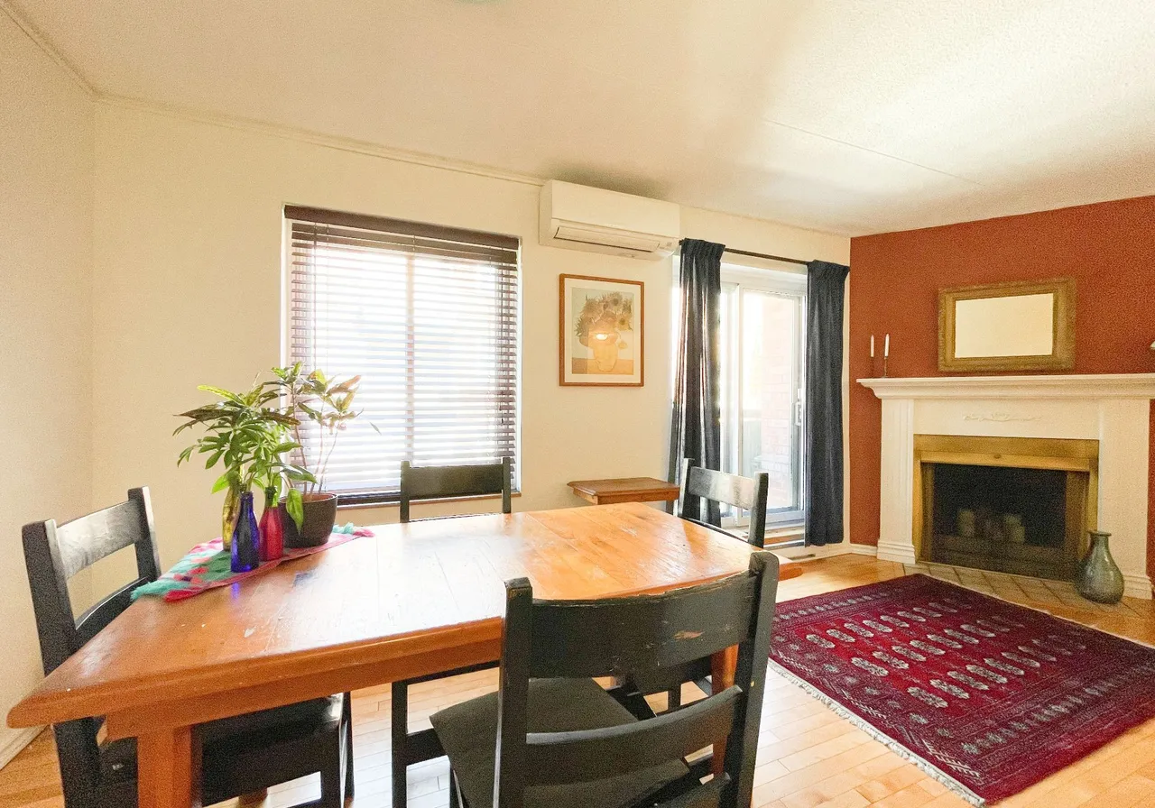 276 Av. du Mont-Royal E. — photo 3