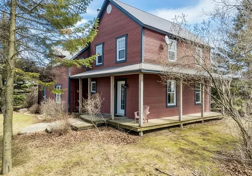 Two or more stories for sale - 305 Route Mondou, Warwick, J0A1M0