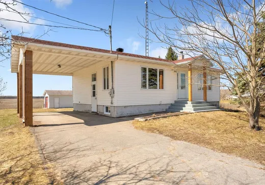 Bungalow à vendre - 3200 Boul. du Parc-Industriel, Bécancour, G9H3N2