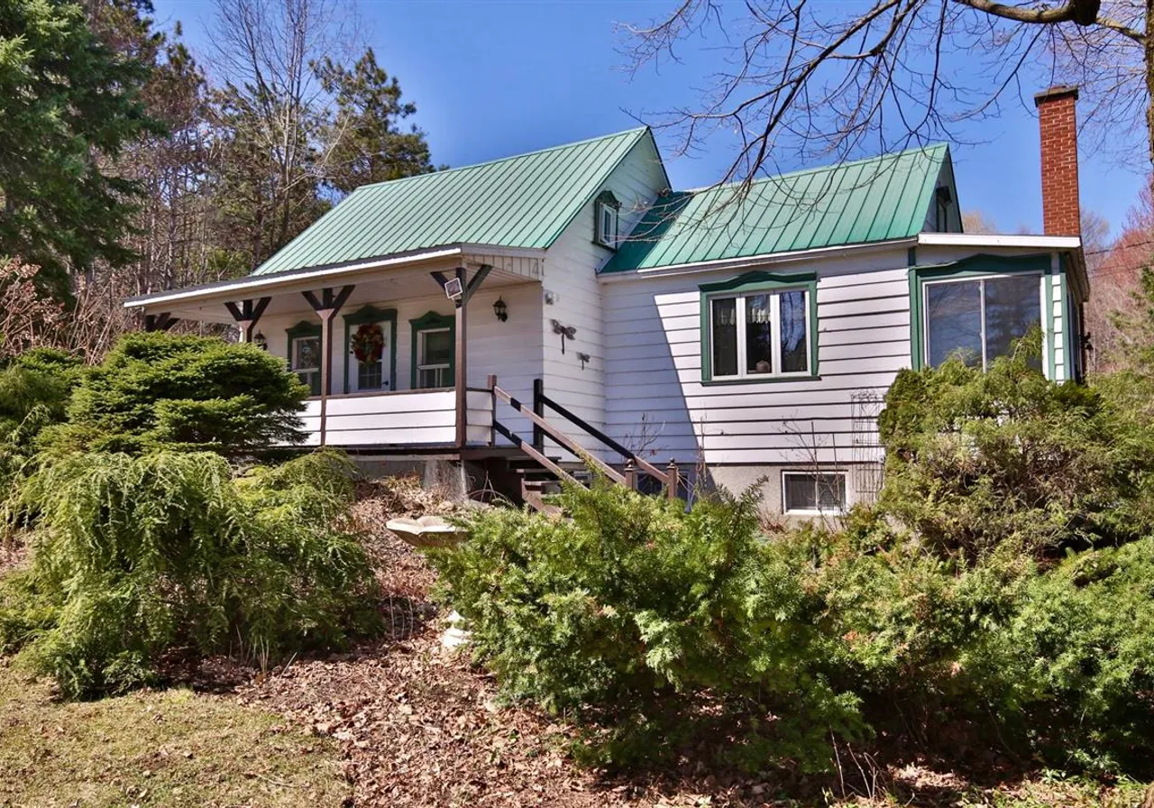 1194 Route 116 — photo 1