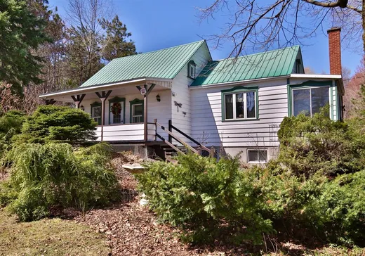 Un étage et demi à vendre - 1194 Route 116, Acton Vale, J0H1A0