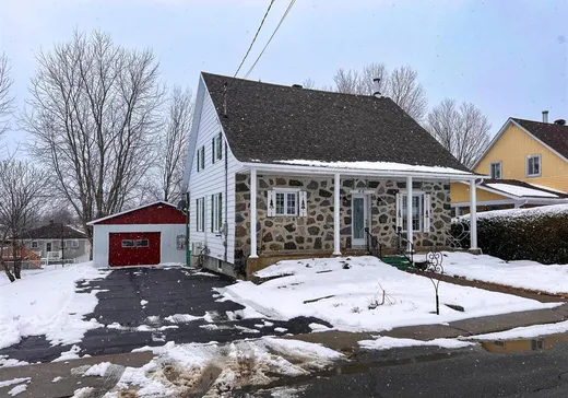 Un étage et demi à vendre - 44 Rue Jutras, Asbestos, J0A1L0