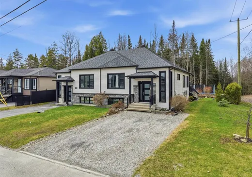 Maison à vendre - 1079 Rue Hermès, Sherbrooke, J1R 0W6