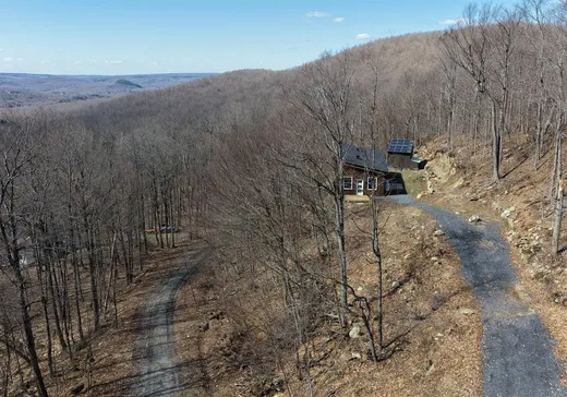 Maison à vendre - 11 Rue Picotte, Bolton-Est, J0E 1G0