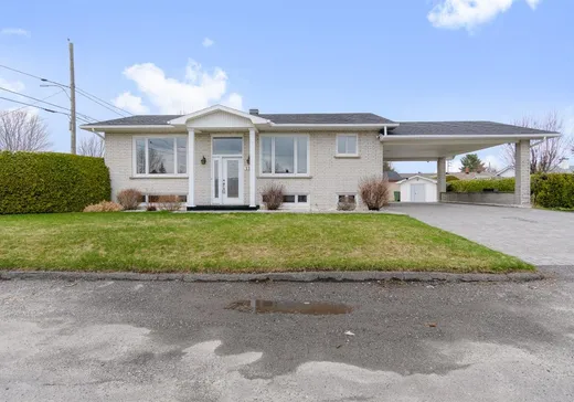 Maison à vendre - 221 Rue Armand, Magog, J1X 4M1