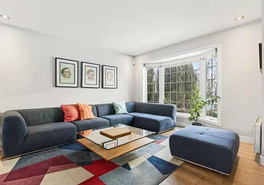 Maison à vendre - 130 Av. Charlemagne, Candiac, J5R 6P7