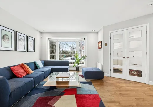 Maison à vendre - 130 Av. Charlemagne, Candiac, J5R 6P7