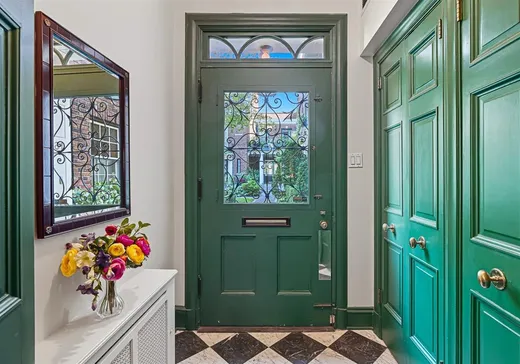 House for sale - 16 Place de Chelsea, Montreal (Ville-Marie), H3G 2J9