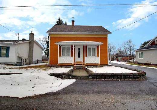 Maison à vendre - 41 Rue des Pins O., Témiscouata-sur-le-Lac, G0L 2B0