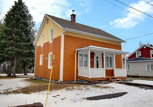 Maison à vendre - 41 Rue des Pins O., Témiscouata-sur-le-Lac, G0L 2B0