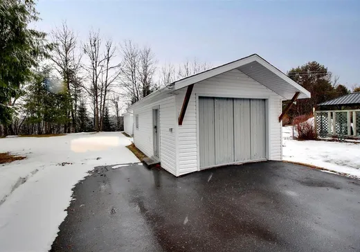 Maison à vendre - 41 Rue des Pins O., Témiscouata-sur-le-Lac, G0L 2B0