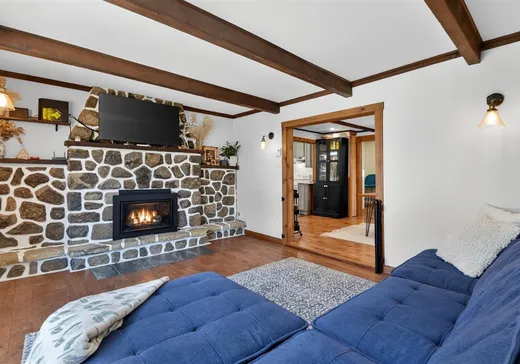 Maison à vendre - 806 Ch. Tamaracouta, Saint-Sauveur, J0R 1A0