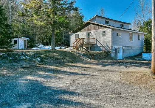 Bungalow à vendre - 4590 Ch. des Monts, Chertsey, J0K3K0