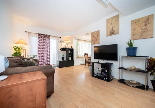 Condo for sale - 16690 Boul. de Pierrefonds, App. 205, Montreal (Pierrefonds-Roxborro), H9H 4T2