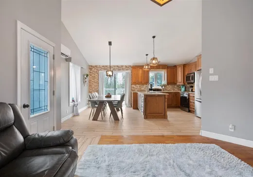 Maison à vendre - 353 Côte St-Paul, Saint-Colomban, J5K 1Y8