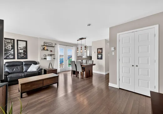 Condo à vendre - 14 Place du Marché, Deux-Montagnes, J0N 1M0