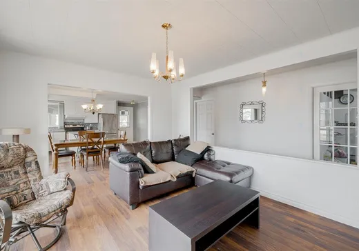 Maison à vendre - 285 Rue Dufresne, Saint-Marc-des-Carrières, G0A 4B0