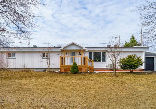 Two or more stories for sale - 98 Rue des Capucines, Lévis, G6Y7J7