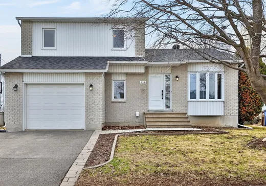 Two or more stories for sale - 158 Rue des Marquisats, Sainte-Thérèse, J7E5J7