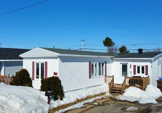 Maison à vendre - 24 Rue des Trèfles, Sept-Îles, G4S 2A4