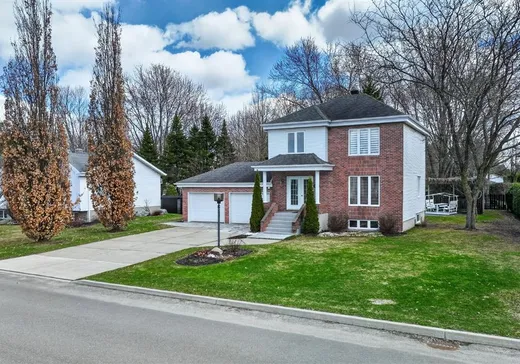 Maison à étages à vendre - 207 Rue Savignac, St-Germain-De-Grantham, J0C1K0