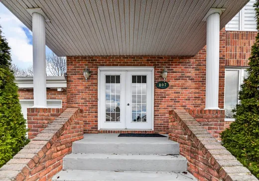 Maison à vendre - 207 Rue Savignac, St-Germain-De-Grantham, J0C 1K0