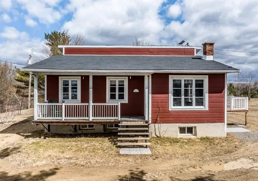 Bungalow for sale - 4610 Boul. Duchesne, Yamachiche, G0X3L0