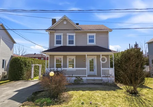 Maison à étages à vendre - 843 Rue Grandmaison, Sherbrooke, J1N4E4