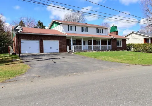 Maison à étages à vendre - 585 Rue Parent, Drummondville, J2B8T1