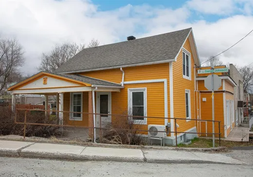Maison à vendre - 194 Rue Daniel-Johnson, Danville, J0A 1A0