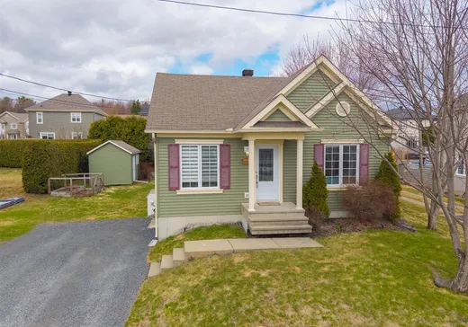 Bungalow à vendre - 1021 Rue Bastien, Sherbrooke, J1N0K7