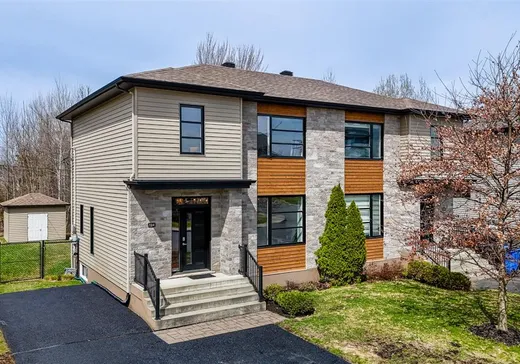 Maison à étages à vendre - 124 Rue de l'Hibiscus, Granby, J2H1T9