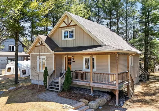 House for sale - 74 Rue Grandmaison, Mont-Blanc, J0T 2G0