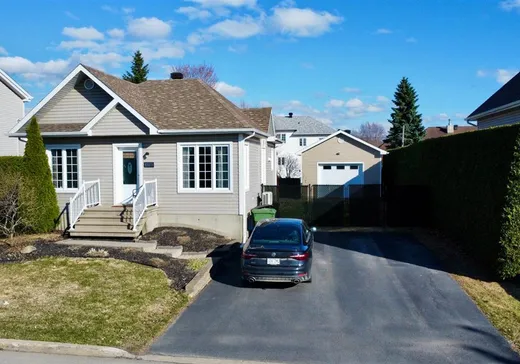 Bungalow à vendre - 1350 Rue Paris, Drummondville, J2C8T1