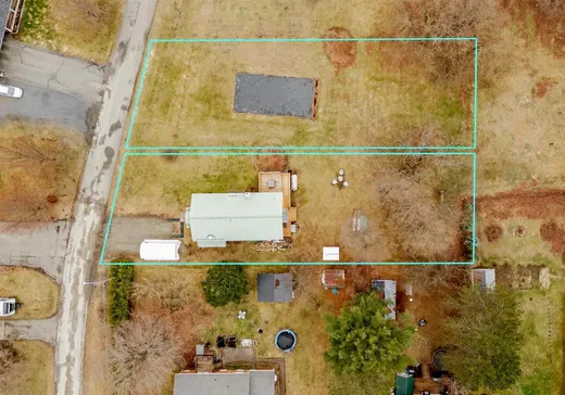 Maison à vendre - 1 Rue Grey, Bury, J0B 1J0