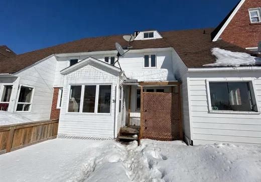 Two or more stories for sale - 39 Rue du Couvent, Témiscaming, J0Z3R0