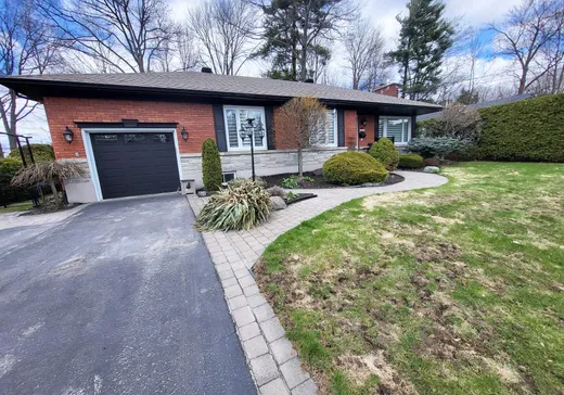 Maison à vendre - 485 Rue Bowen, Magog, J1X 1G7