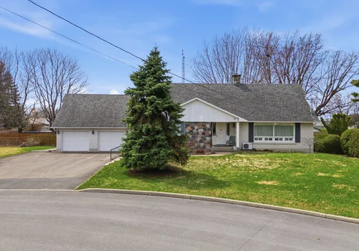 Maison à vendre - 585 Av. de la Promenade, Saint-Hyacinthe, J2S 6R7