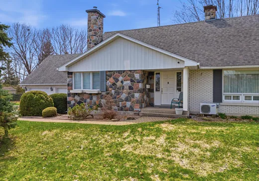 Maison à vendre - 585 Av. de la Promenade, Saint-Hyacinthe, J2S 6R7