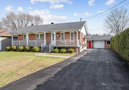 Two or more stories for sale - 389 Rue Ste-Adèle, Saint-Charles-Borromée, J6E1Y6