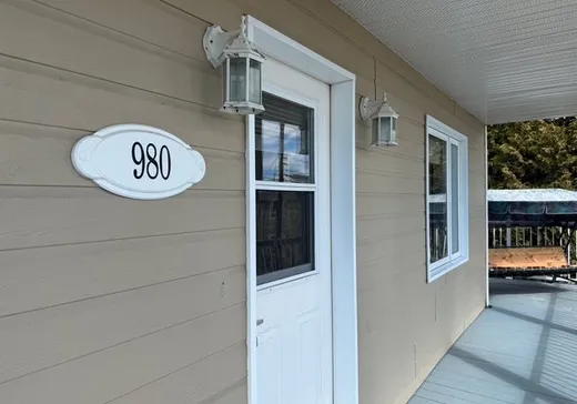 Maison à vendre - 980-982 Rue Principale, Petite-Riviere-St-François, G0A 2L0
